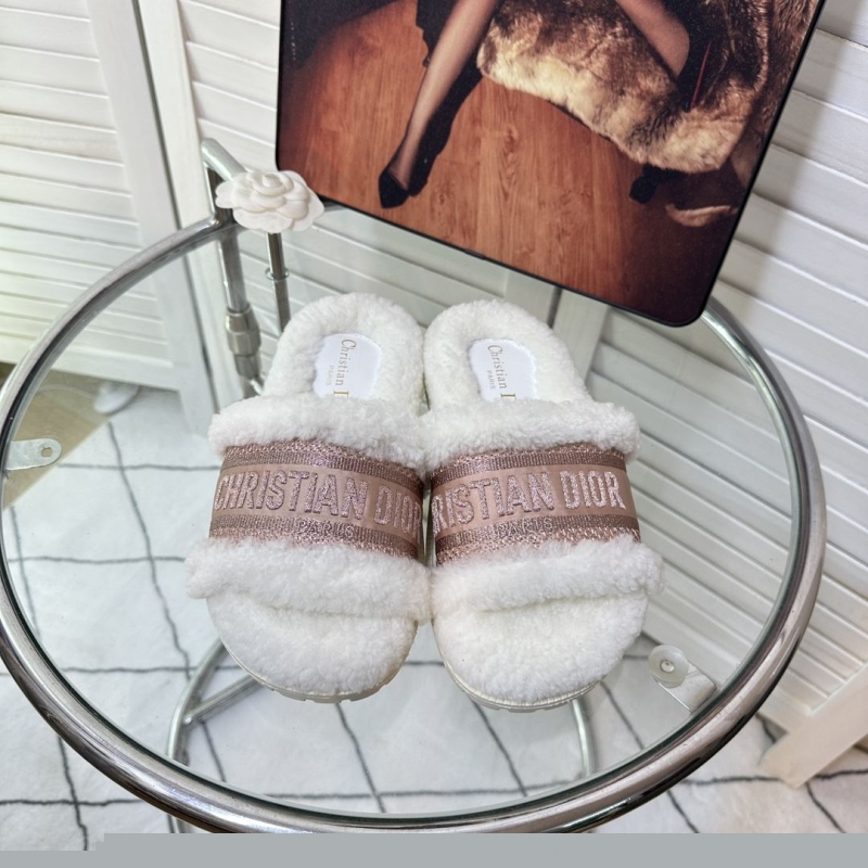 ch**an D*or slippers